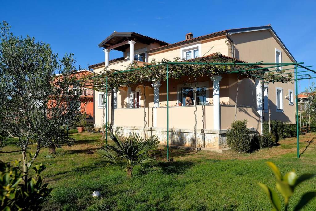 Comfortable Apartment Near Pula Marčana Εξωτερικό φωτογραφία