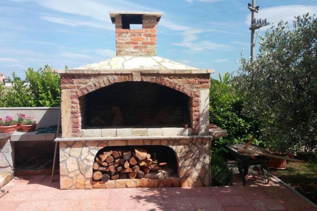 Comfortable Apartment Near Pula Marčana Εξωτερικό φωτογραφία