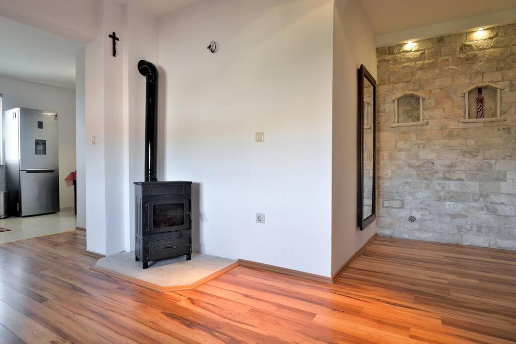 Comfortable Apartment Near Pula Marčana Εξωτερικό φωτογραφία